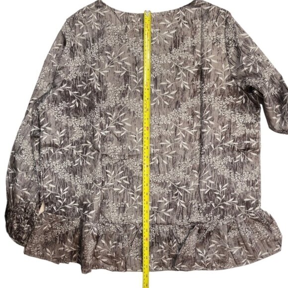 LA BELLUM HILLARY SCOTT Floral Ruffled Top Women's XL Grey Embroidered Scoop NWT - Picture 13 of 15